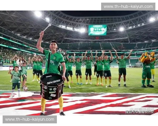 激情碰撞，荣耀之争：重庆力帆与北京国安的绿茵传奇